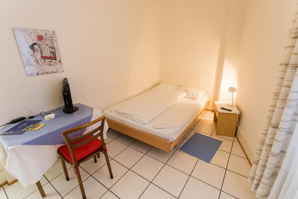 Stadthof Budget Hotel Basel City Center Luaran gambar