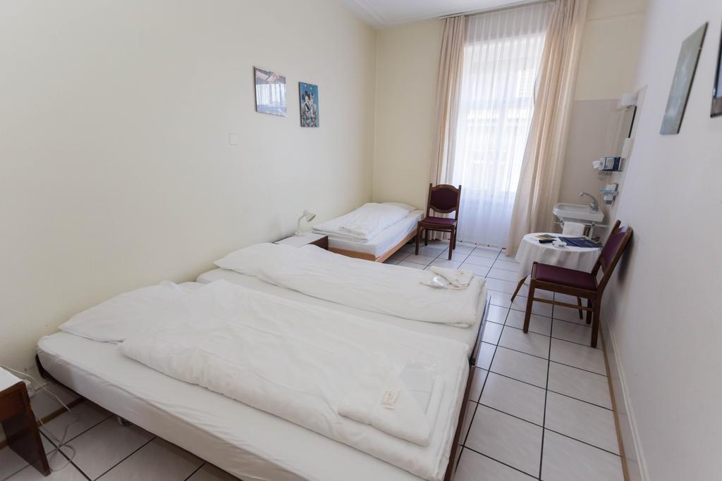 Stadthof Budget Hotel Basel City Center Luaran gambar