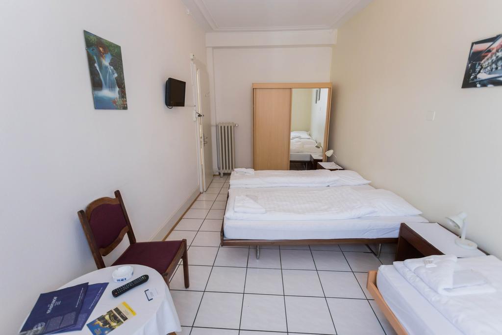 Stadthof Budget Hotel Basel City Center Luaran gambar