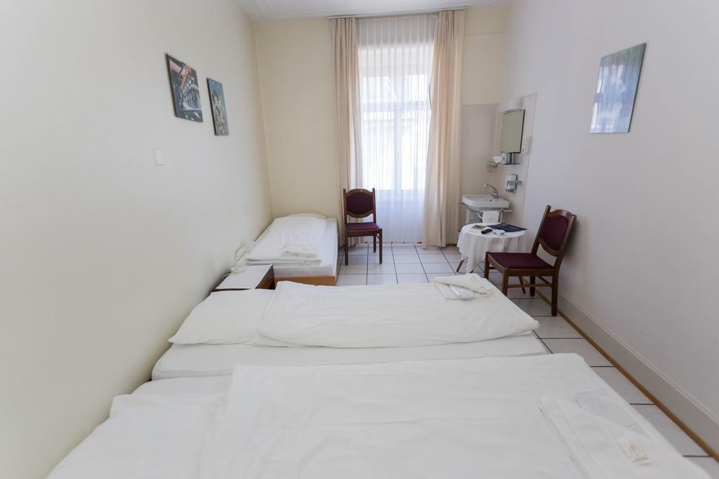 Stadthof Budget Hotel Basel City Center Luaran gambar