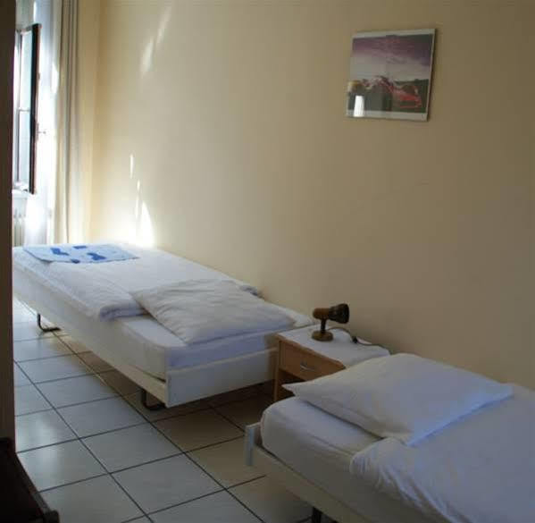 Stadthof Budget Hotel Basel City Center Luaran gambar