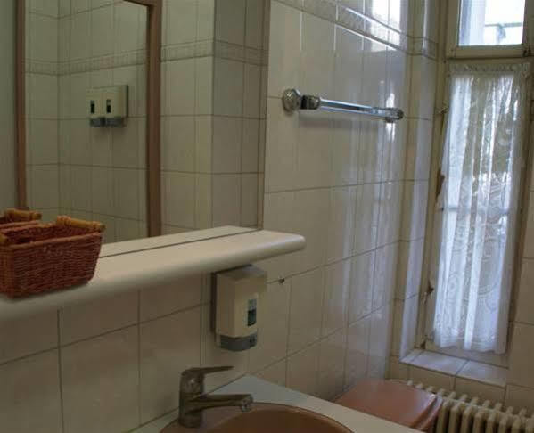 Stadthof Budget Hotel Basel City Center Luaran gambar